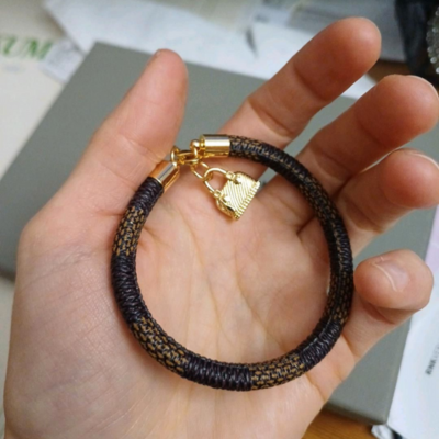 LULU Bracelet | Gold